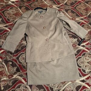 John Meyer Beautiful Skirt Suit Size 10